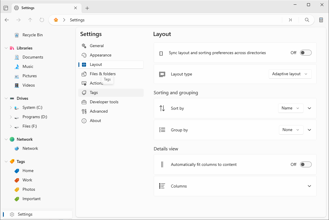 Layout settings: default layout, sort, and group